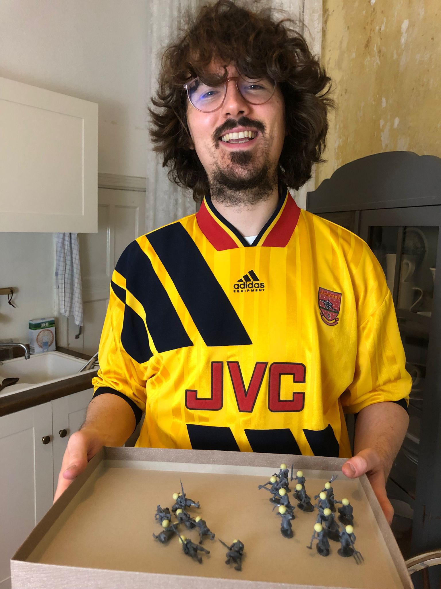 Painting miniatures